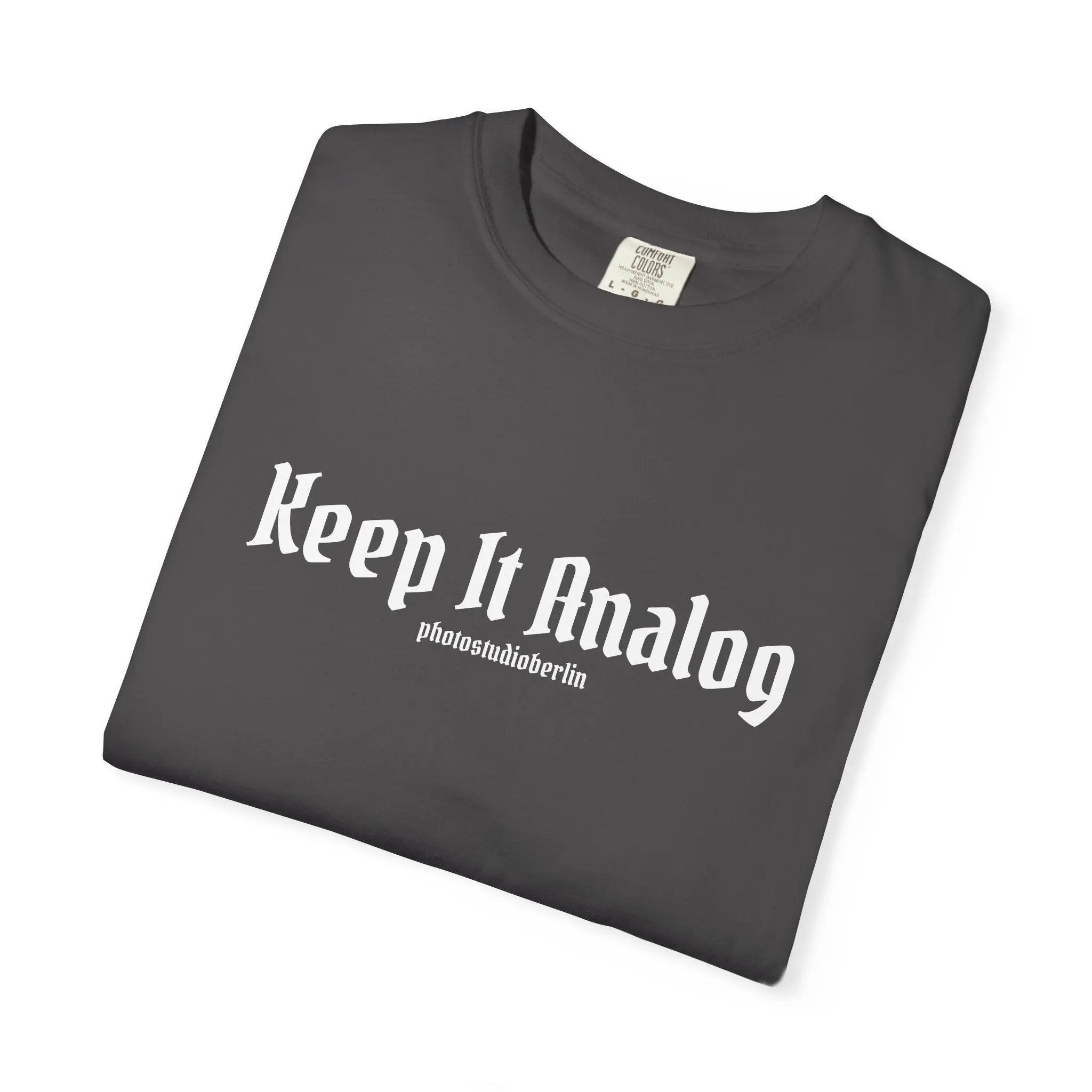 Keep It Analog T-Shirt — Vintage Retro Graphic Tee - Photo Studio Berlin