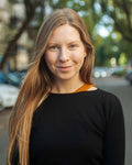 Outdoor Photoshoot – Natural & Authentic Portraits in Berlin Photo Studio Berlin