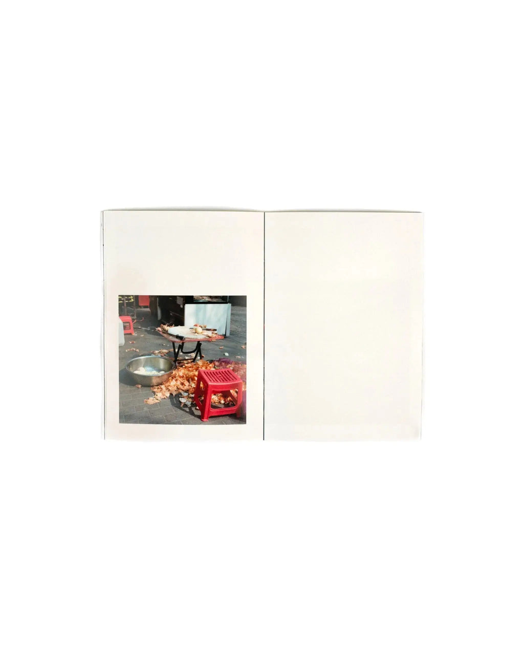 The Silence Photobook by Mengfan Yang - Photo Studio Berlin