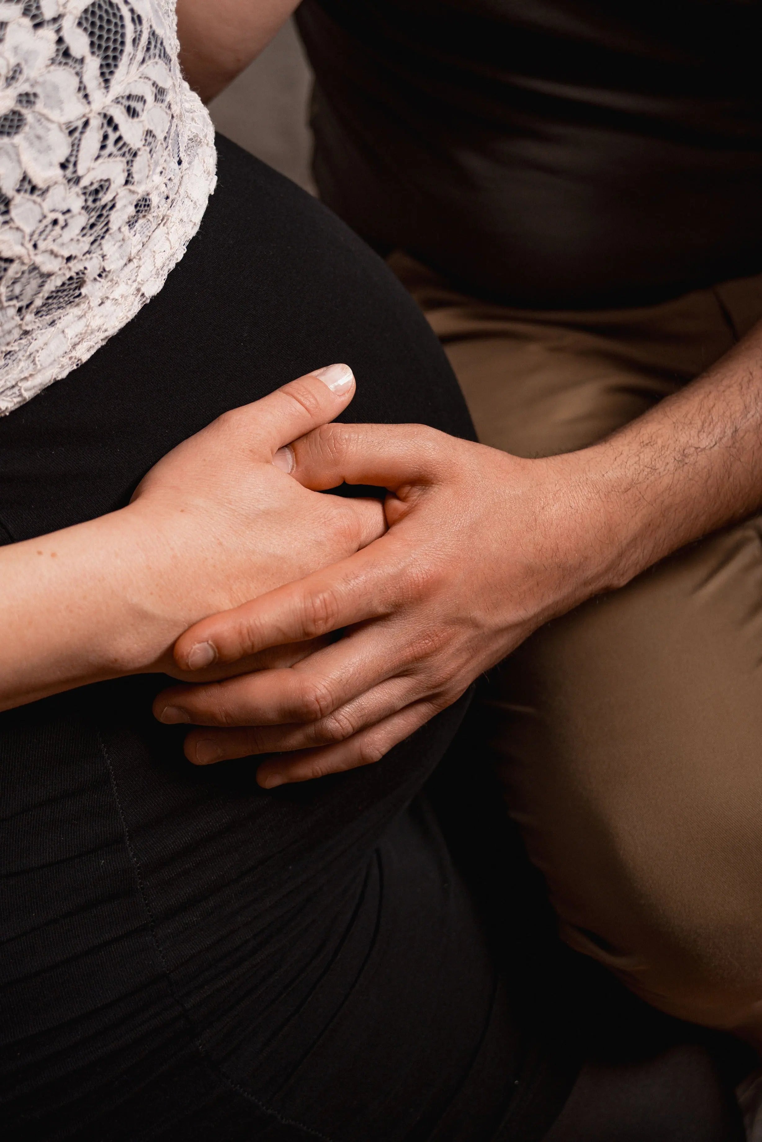 Maternity Photoshoot Berlin — A Moment That Becomes Memory Photo Studio Berlin