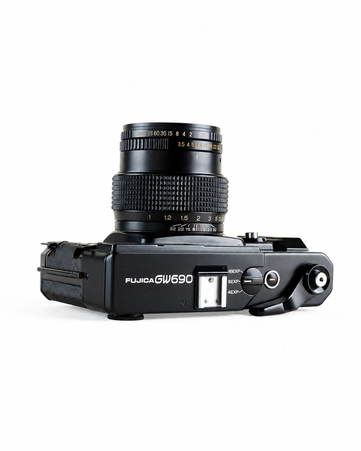 Fujica GW690 “Texas Leica” – 6×9 Medium Format Rangefinder – product view 1
